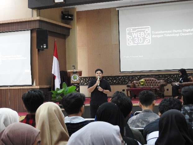 E-TALKS 2024: Kolaborasi Mahasiswa dan Alumni Dorong Karir dan Pertumbuhan Ekonomi Masa Depan!