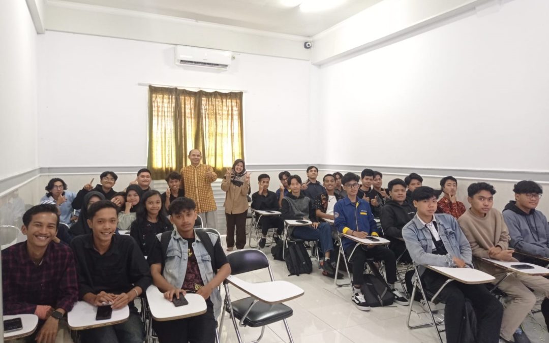 Dosen DTEI UM Laksanakan Co-Teaching Interaksi Manusia dan Komputer di Institut Teknologi dan Bisnis Asia Malang