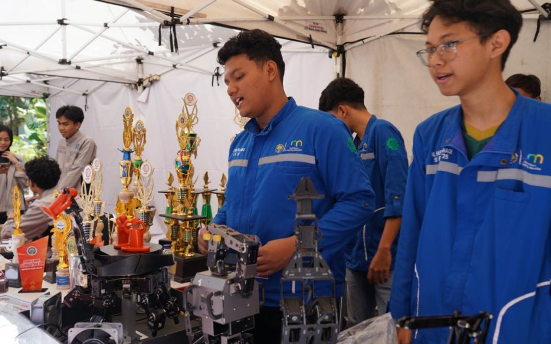 Himpunan Mahasiswa dan LSO Robotic FT-UM Sukses Gaungkan Prodi Teknik Informatika di Momentum UTBK SNBT melalui Promosi Interaktif dan Inovatif